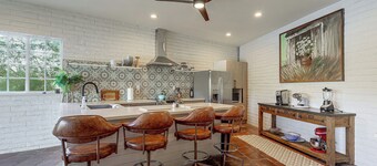 Private Dock & Pool Access! Riverfront Parker Gem