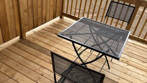 Outdoor dining - Stylish 3BR Home Near Moncton Airport Free Parking (Dieppe)