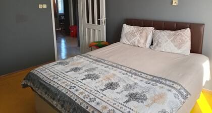 4-Bedroom Apartment with River View, Garden, and 24 7 Self Check-in
