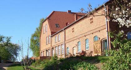 at Lake Ratzeburg, Apolony Guesthouse