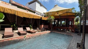 Unclassified image, 3 of 72, button - Pink Beach Coliving  (Kabupaten Manggarai Barat)