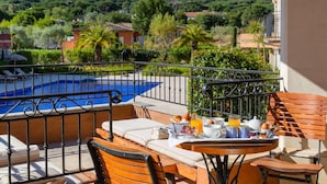 Outdoor dining - Domaine De L Astragale (Gassin)