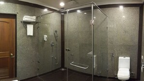 Bathroom - Hotel Aram - Heritage Hotel (Jamnagar)