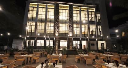 Hotel Aram - Heritage Hotel