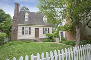 Exterior - The Colonial Houses - A Colonial Williamsburg Hotel (Williamsburg)