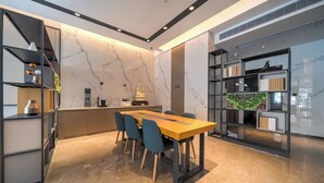 Dining - Microtel by Wyndham Huangshan Tangkou (Huangshan)