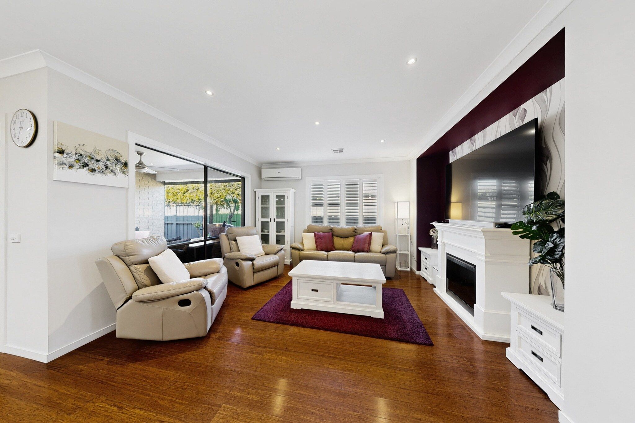 Smart TV, offices