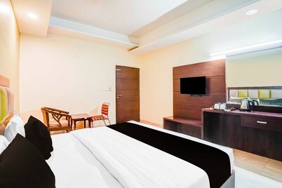 Townhouse Oak Sikar Road Jaipur
