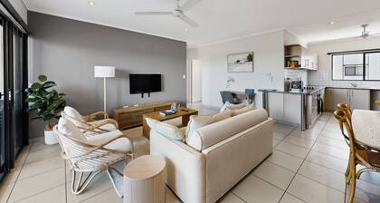 Peaceful 2-Bed Apartment with Private BBQ Balcony