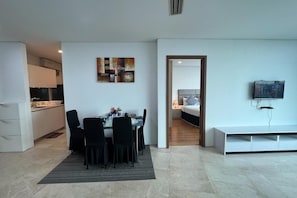 Ảnh chưa phân loại, 2 trong số 32 ảnh, nút