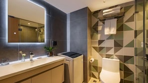 Bathroom - LN Residence Haizhu Branch (Guangzhou)