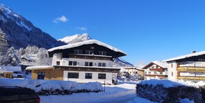 Unclassified image, 2 of 6, button - Vrbo Property (Bichlbach)