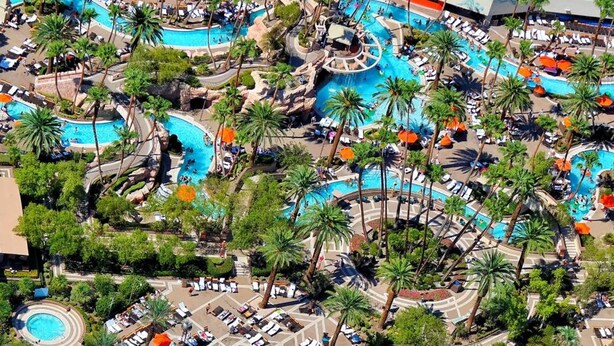Pool - Sphere View - Signature MGM Resort Lucky Gem Penthouse & Luxury Suites 10817 (Las Vegas)