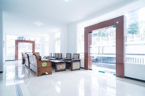 Ảnh chưa phân loại, 3 trong số 19 ảnh, nút