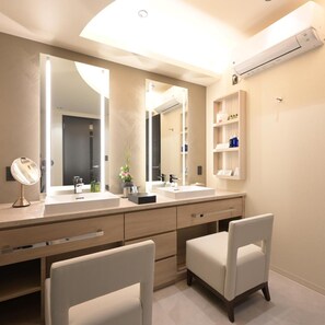 Unclassified image, 5 of 49, button - Hotel Minato Azabu-juban (Tokyo)