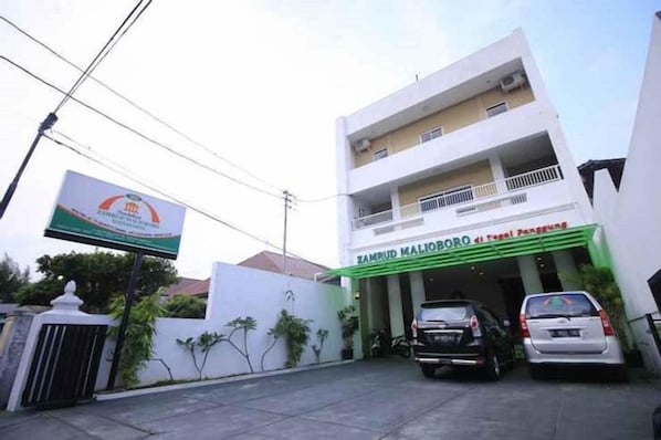 Unclassified image, 1 of 12, button - Hotel Zamrud Malioboro (Yogyakarta)