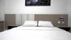 Room - Hotel Selamat Syariah Sukabumi (Sukabumi)