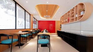 Dining - M Hotel Medan (Medan)