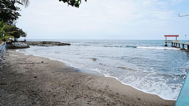 Beach - Salsa Beach Hotel Anyer (Bulakan)
