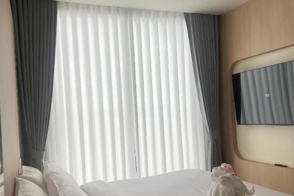 Langsir/tirai gelap terus, seterika/papan seterika, Wi-fi percuma 