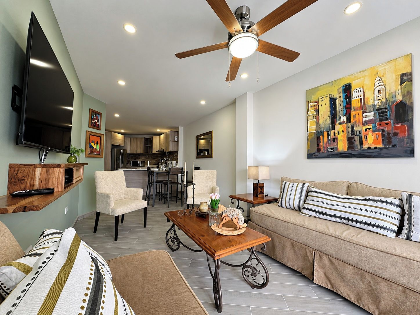 Superior Studio Suite, Mountain View | Living area