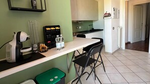 Private kitchen - Vrbo Property (Ponsacco)