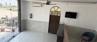 Apni Haveli Hotel And Family Restaurant
