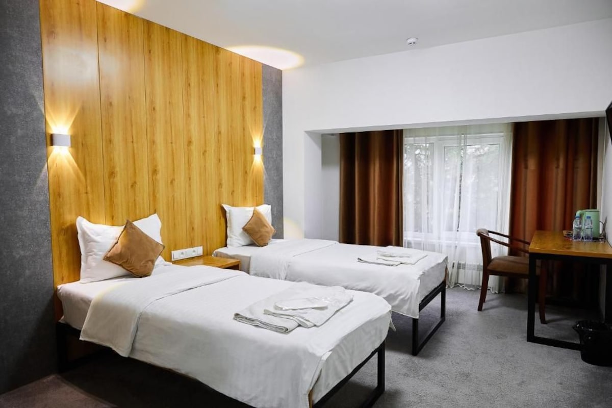 Standard Twin Room, City View | Soundproofing, free cots/infant beds, free WiFi, bed sheets