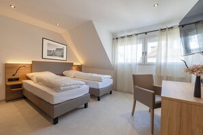 Unclassified image, 2 of 22, button - Vrbo Property (Remscheid)