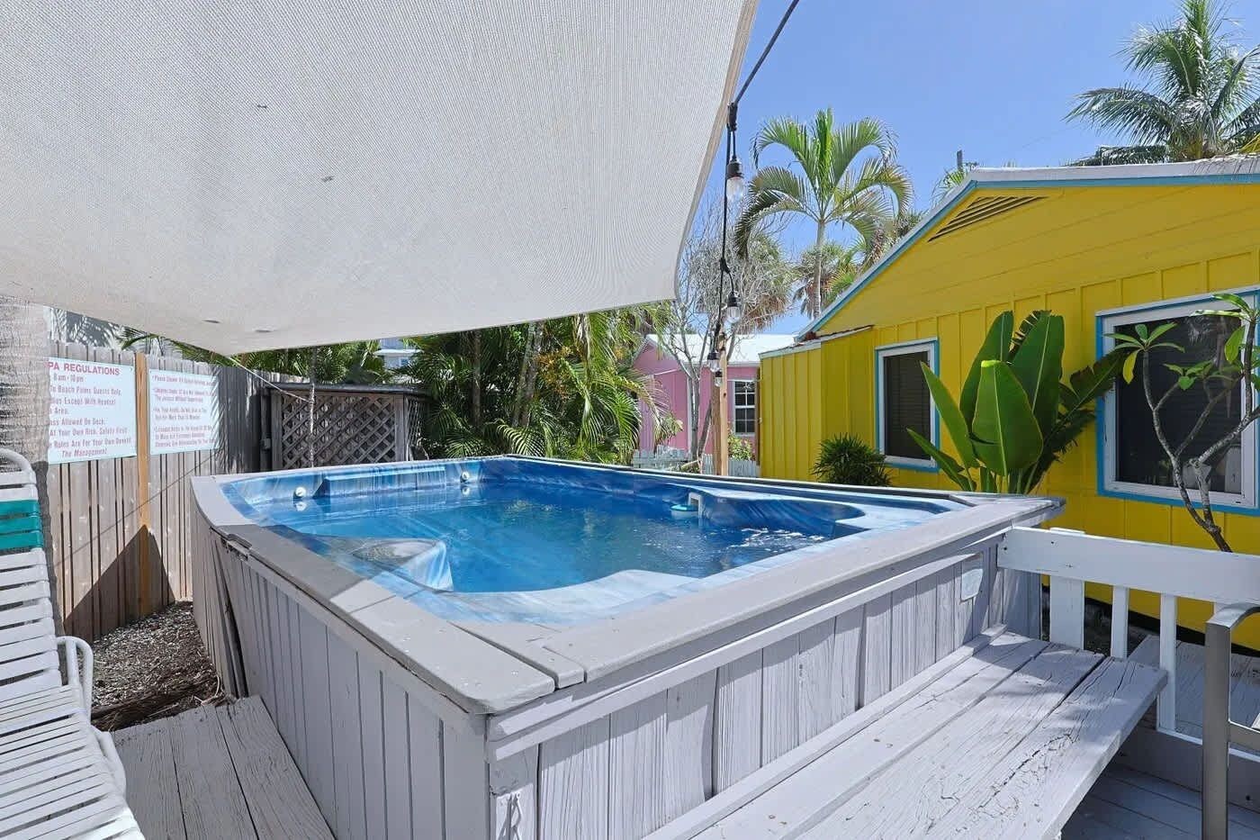 Outdoor spa tub