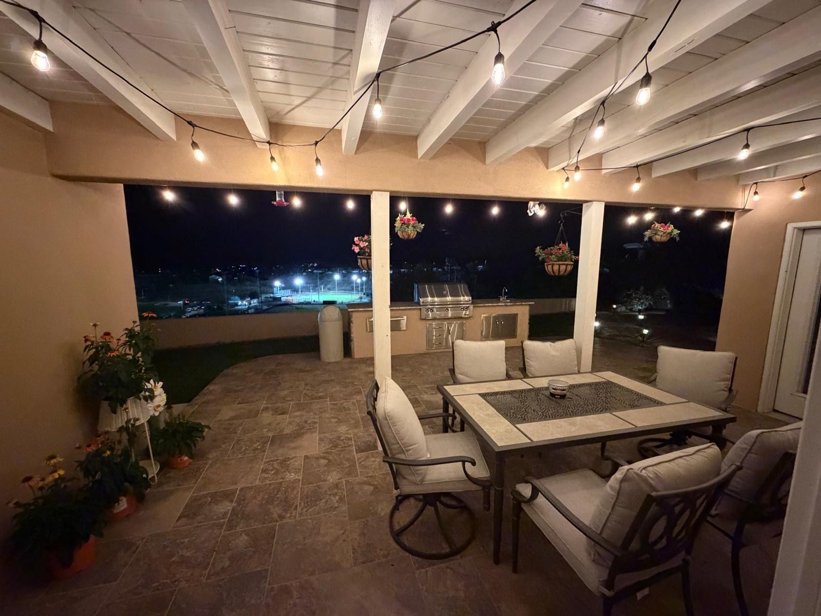 Outdoor dining