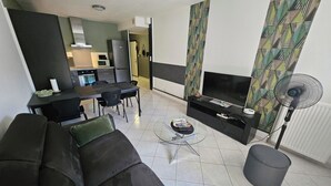 Living area - Vrbo Property (Héricourt)
