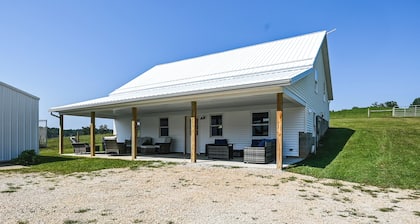 The Minnie House: Farm Retreat Near Cambridge