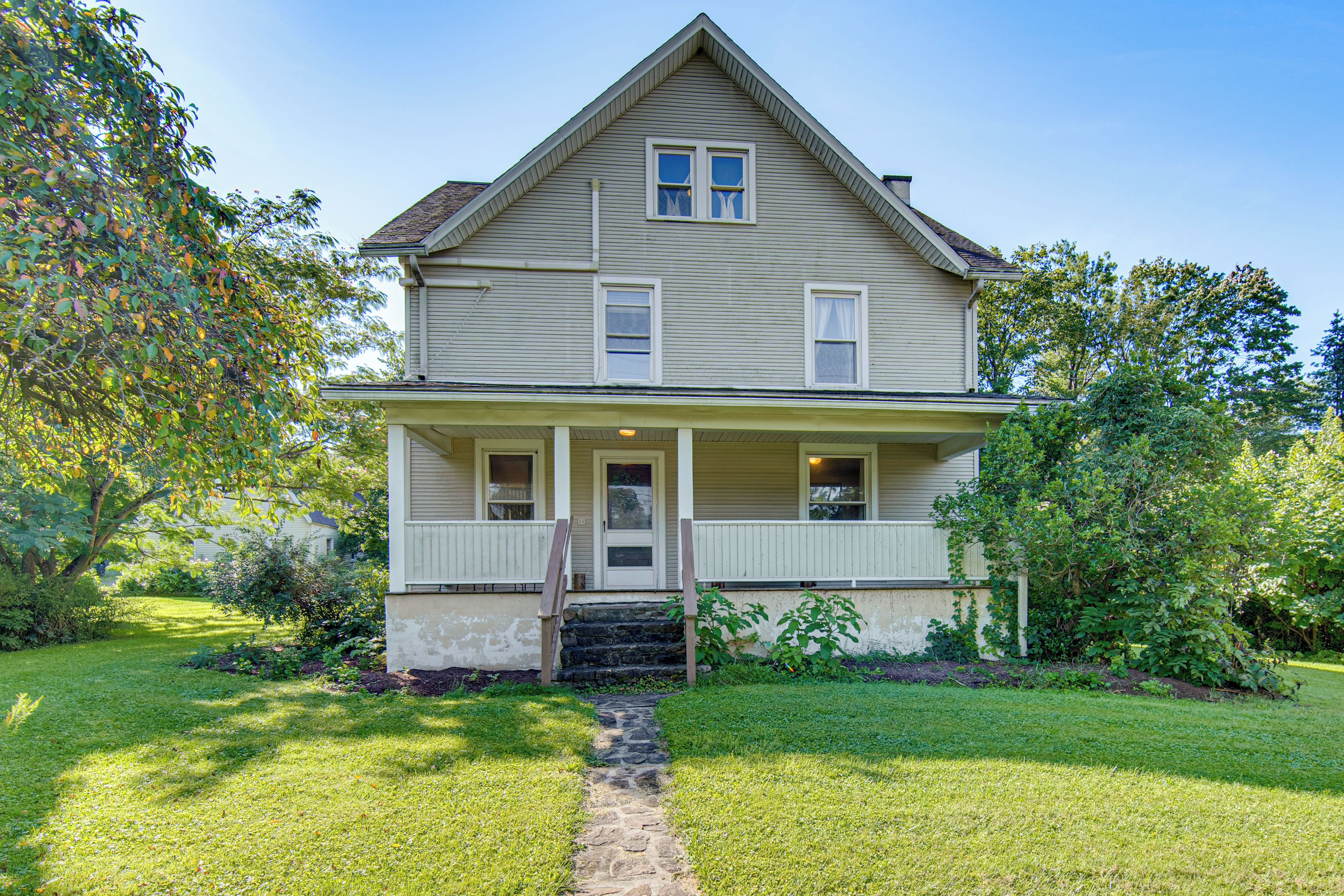 House (5 Bedrooms) | Front of property