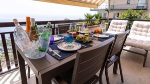 Outdoor dining - Vrbo Property (Taormina)