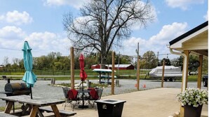 Outdoor dining - The Dam Hideaway  Cozy Lake-Area Loft Near Pokagon State Park (Angola)