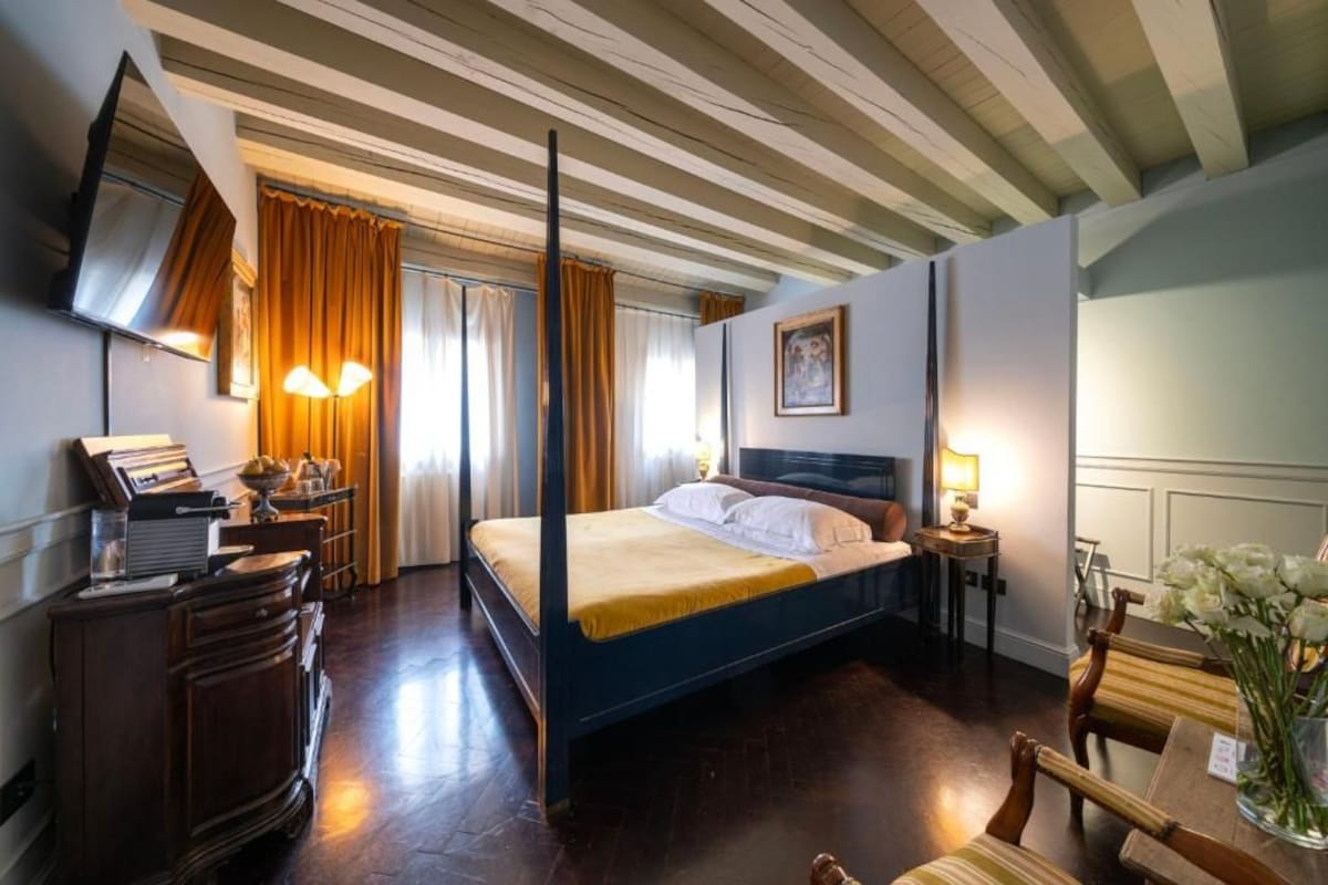 Superior Suite, Air conditioning