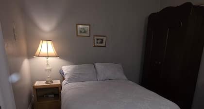 Ye Olde Farm Lodge