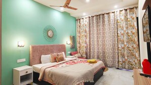 Blackout curtains, iron/ironing board (on request), free WiFi - Eden Villa (New Chandigarh)