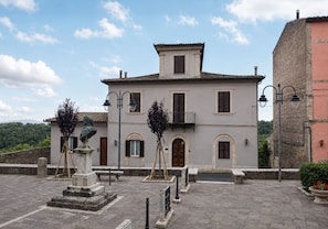 Exterior - LA TERRAZZA (Grotte di Castro)