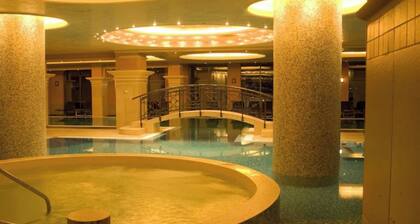 5* Sunset Resort - Entire Apartment