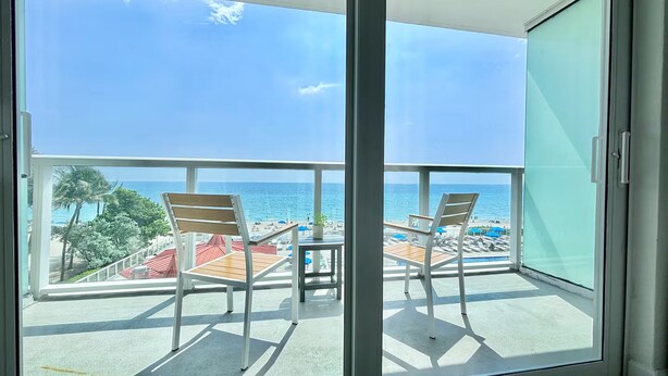Interior - Direct OceanFront balcony with Amazing Panoramic Views & Heated Pool (Sunny Isles Beach)