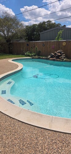 Poolside Bungalow in Wharton Texas, great neighborhood.