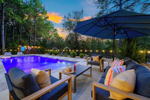 Resort Pool & Hot Tub | Arcade + Bunk Room