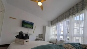 Kahden hengen comfort-huone, kaupunkinäköala | Ilmainen Wi-Fi