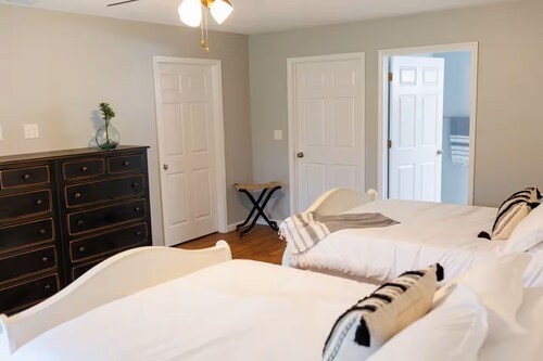 Ultimate Country Home Near Lake Shelbyville!
