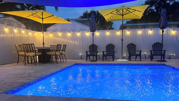 Pool - Spacious 3 floor, 5-bedroom house in the heart of North Miami Beach (North Miami Beach)