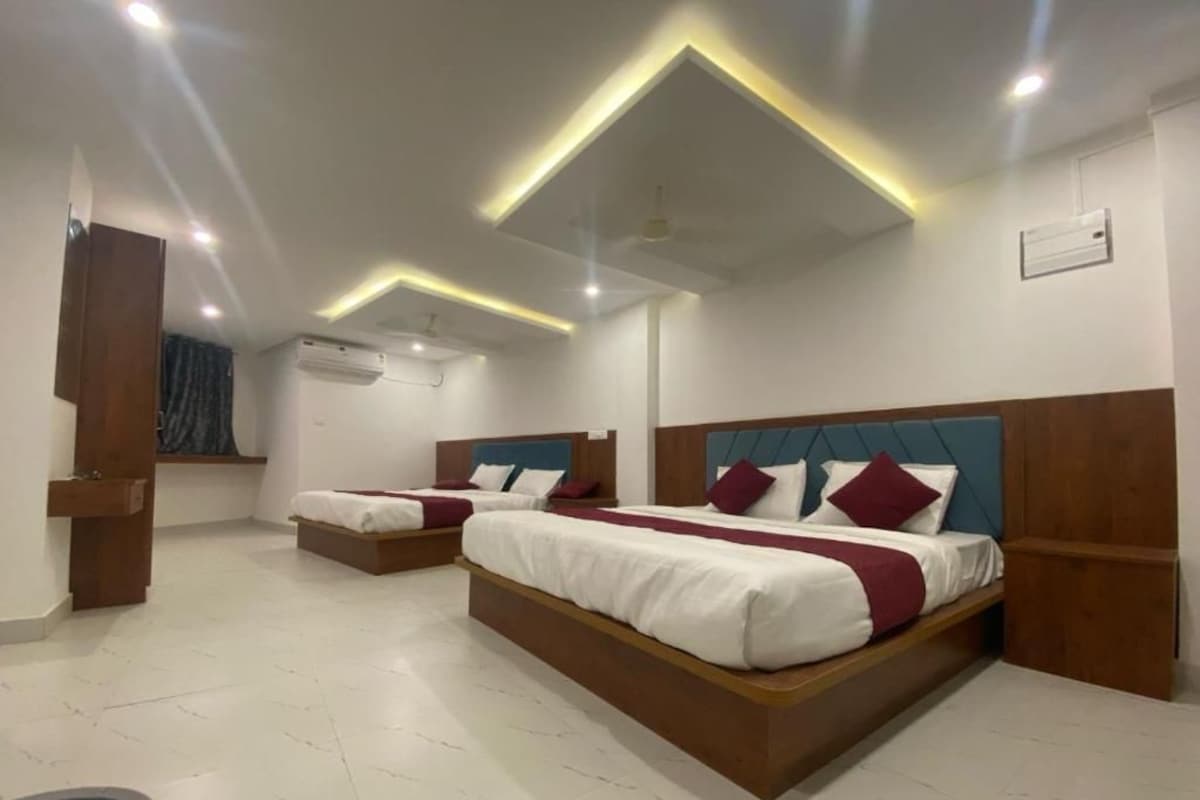 Family Room | Free WiFi