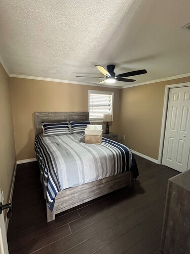Charming and Peaceful 4-bedroom pool house