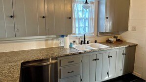 Bathroom - Cozy 1920s Cottage 2BR with Luxurious Beds & Full Kitchen (Albany)